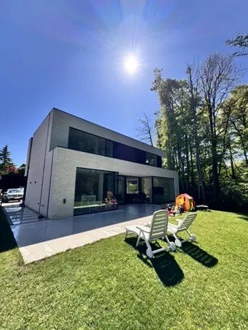 Op maat buitenreiniging villa